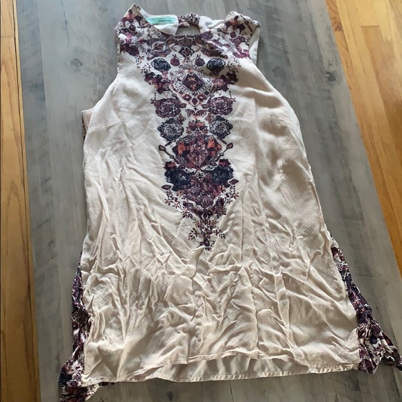 Long tank top halter style - Picture 5 of 7